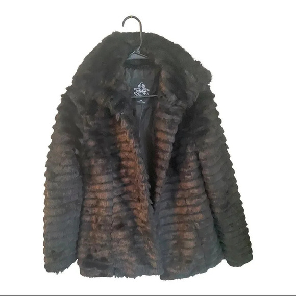 FALL CLEARANCE Bloomingdale’s Louise Paris Faux Fur Mink Jacket sold out! - Picture 2 of 7